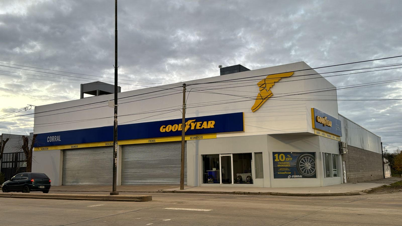 Alfredo i. Corral sa logo